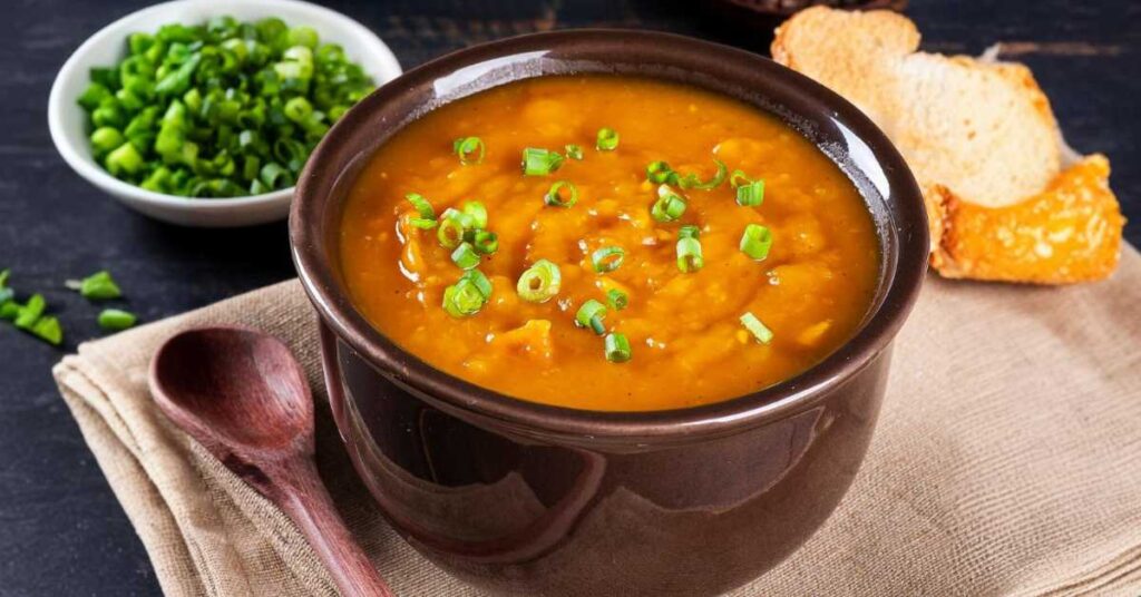 Caldo de feijão com bacon